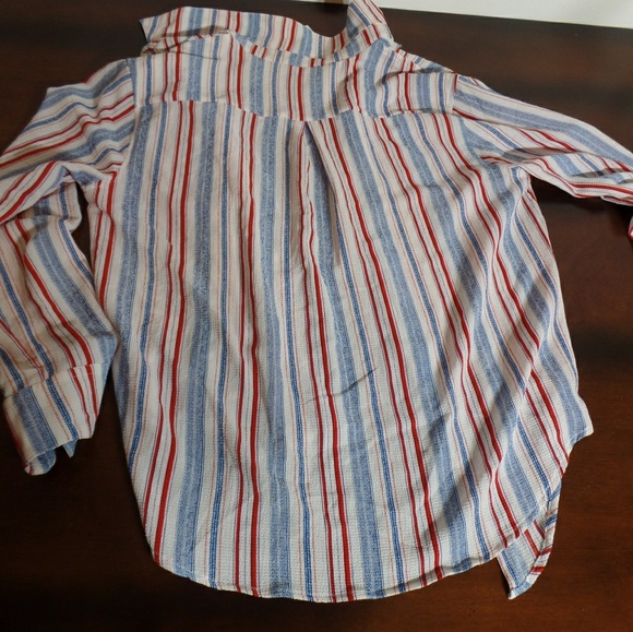 Tops" - Picture 3 of 4